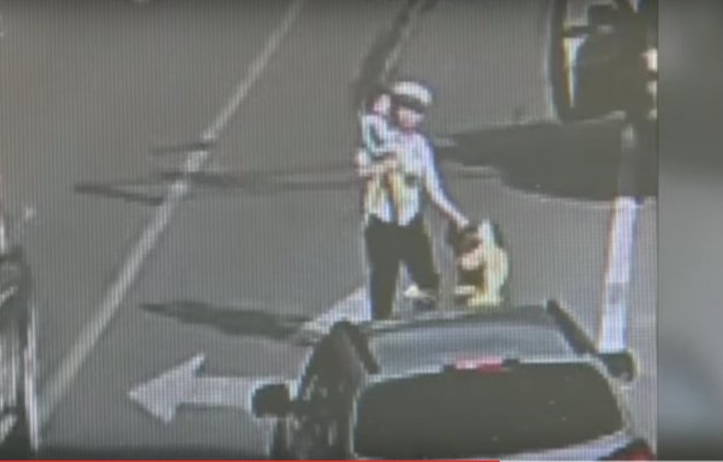 SHOCKING: Toddler takes toy car on busy road, gets rescued by traffic police SHOCKING: Toddler takes toy car on busy road, gets rescued by traffic police