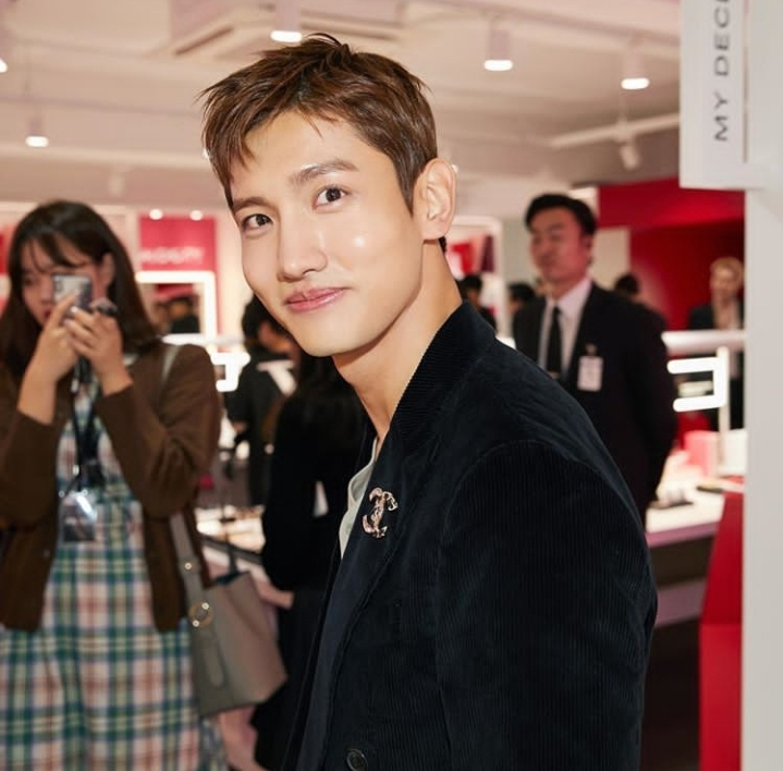 TVXQ's Changmin to Marry Non-celebrity Girlfriend in September; Here