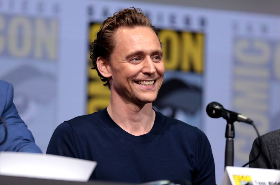 Tom Hiddleston Moves In With Zawe Ashton