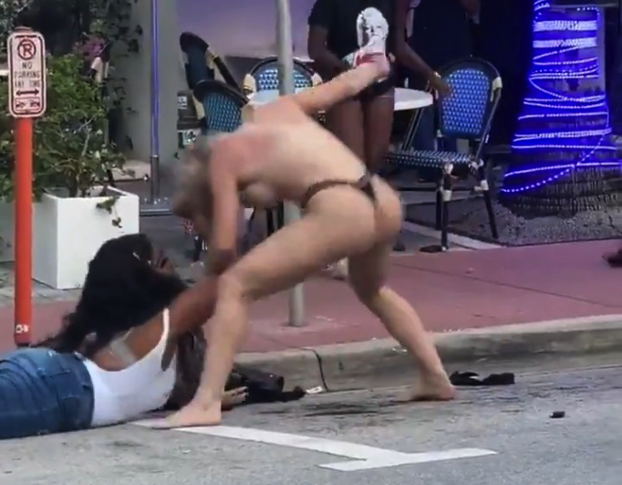 topless white woman brawl