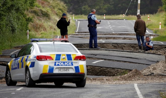 New Zealand: 7.8 magnitude Pacific Ring of Fire quake kills 2; tsunami warning raised