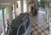 Father murders son with a hammer Father murders son with a hammer