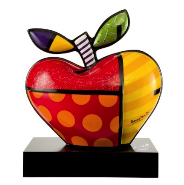 The porcelain Big Apple by Romero Britto