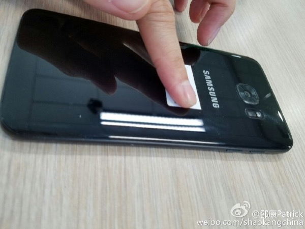 'Jet Black' Galaxy S7 Edge