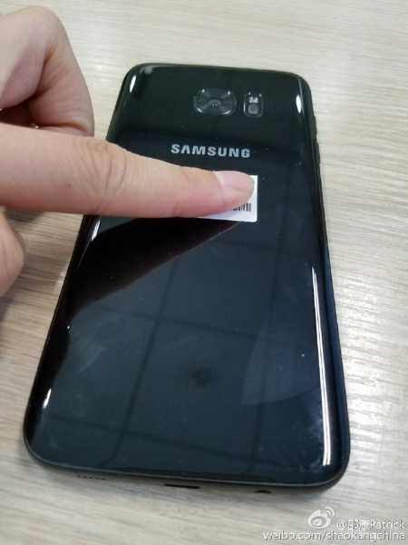 Jet Black Galaxy S7 Edge