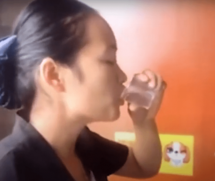 Chinese Cleaner Drinks Water From Toilet To Prove That She Does Her Job Well As Bosses Watch And Clap Video