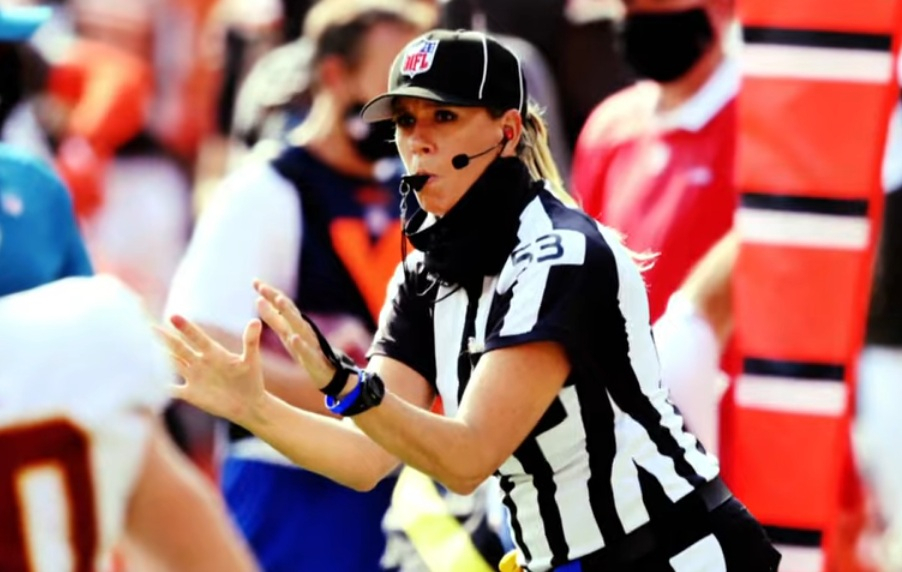 NFL Change Allows Sarah Thomas to Wear Ponytail in Super Bowl