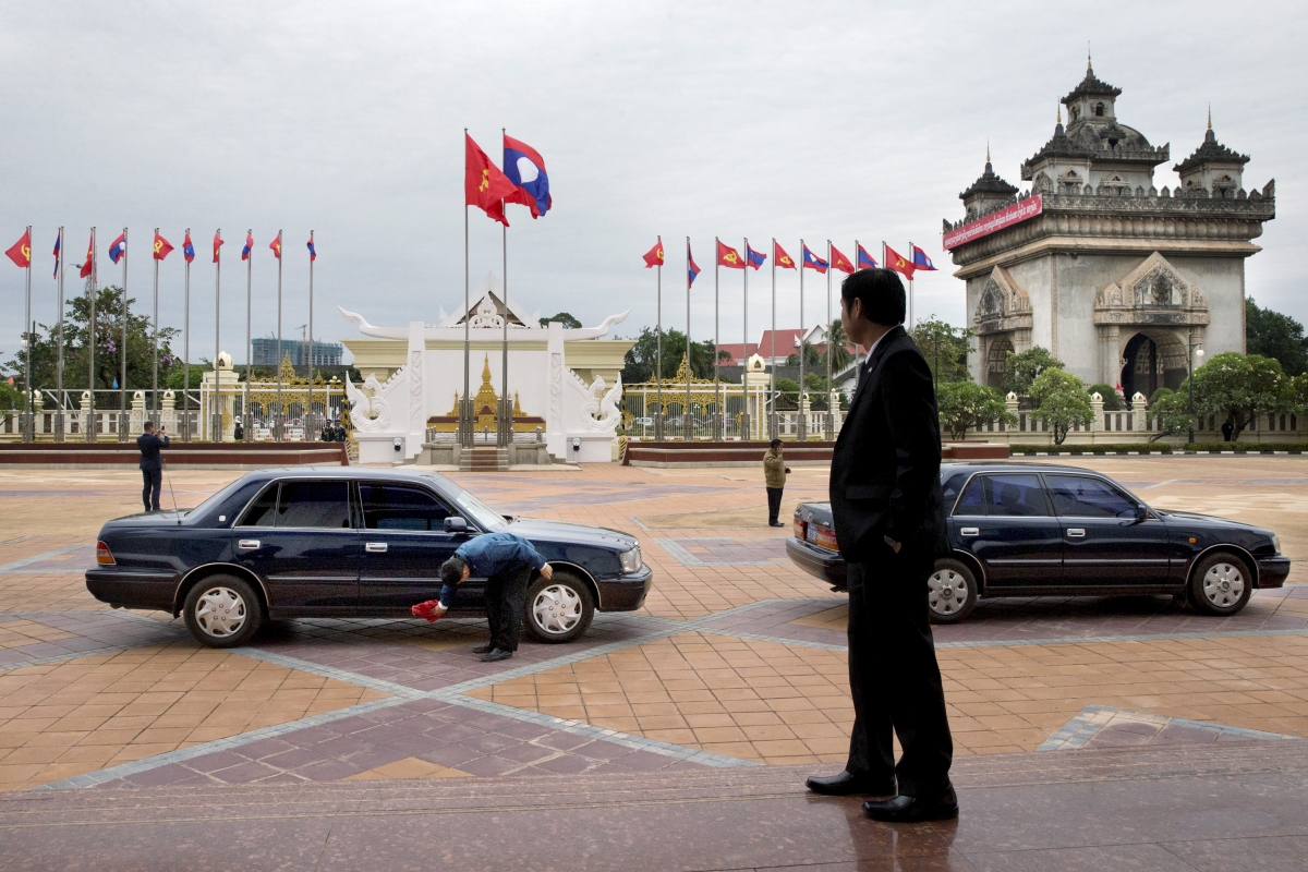 Blast kills two Chinese in Laos