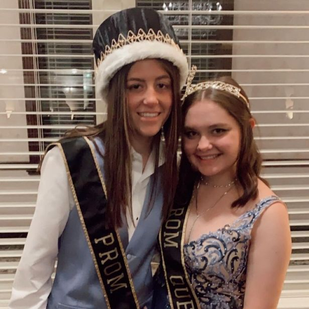 Lesbian couple crowned Prom King & Queen Lesbian couple crowned Prom King & Queen