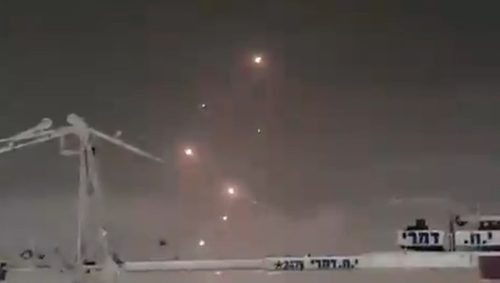 Israel Attacked: Shocking Videos Shows Over 200 Hamas Rockets Showering on Tel Aviv, Beersheva