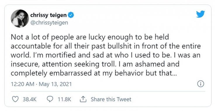 Chrissy Teigen Twitter