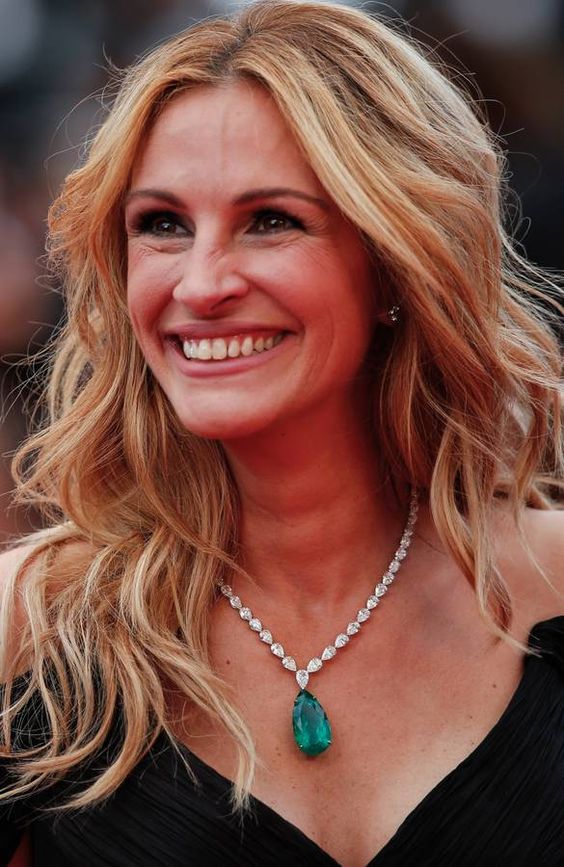 Julia Roberts: The dazzling beauty with her age at reverse ...