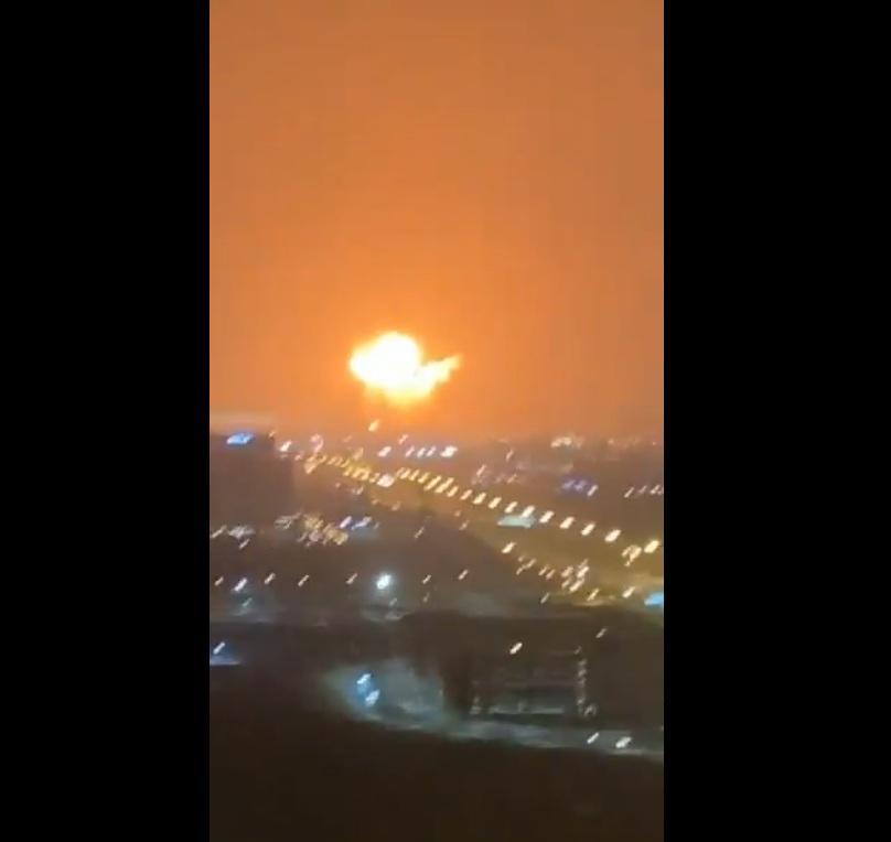 Что творится в дубае. Взрыв в Дубае 2021. Взрыв 24..2022 в ОАЭ. F1 на фоне взрыва ОАЭ.