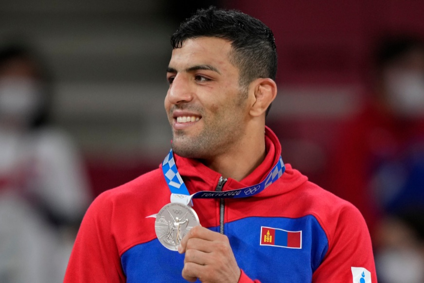 Iranian Defector Dedicates Olympic Medal to Israel