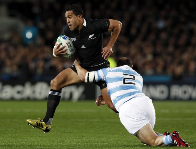 Mils Muliaina Mils Muliaina