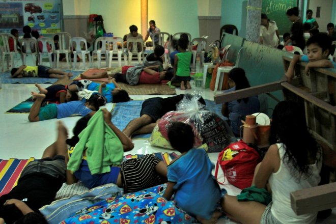 Christmas typhoon kills 4, destroys homes in Philippines (PHOTOS)