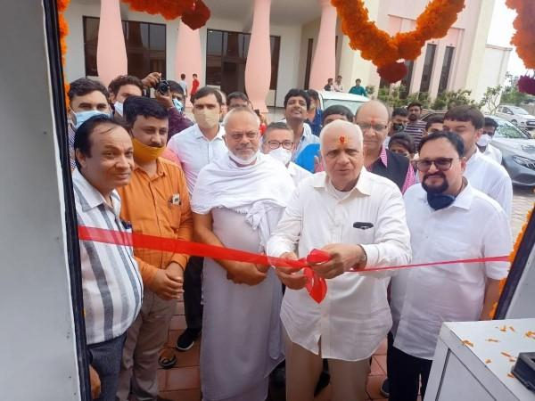 Somabhai Modi samajsevi inaugurated Jaipur foot USA mobile Van in Vadnagar today Somabhai Modi samajsevi inaugurated Jaipur foot USA mobile Van in Vadnagar today