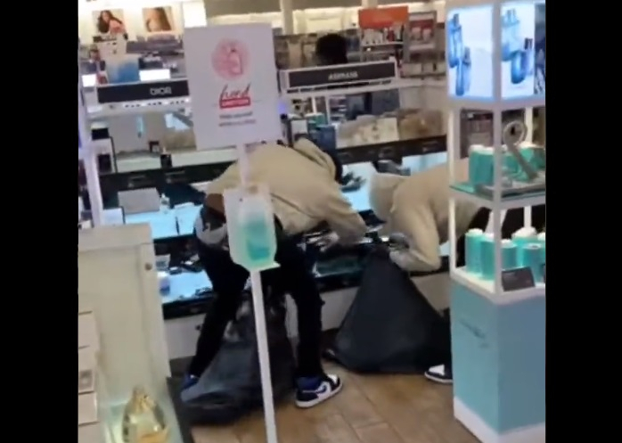 Viral video of theft Viral video of theft