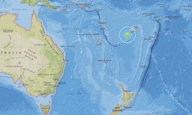 Shallow quake of magnitude 7.2 off Fiji triggers Pacific tsunami warning