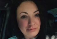 The embarrassed woman The embarrassed woman