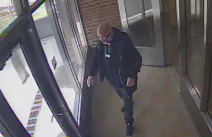 Suspect who assaulted the woman in an elevator caught on camera Suspect who assaulted the woman in an elevator caught on camera