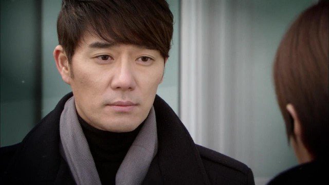 After handshake rebuff, men beat up actor Lee Tae Gon; star in hospital ...