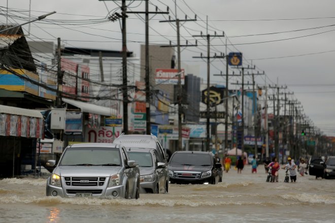 Thailand floods death toll rises up to 18, tourism industry highly affected Thailand floods death toll rises up to 18, tourism industry highly affected