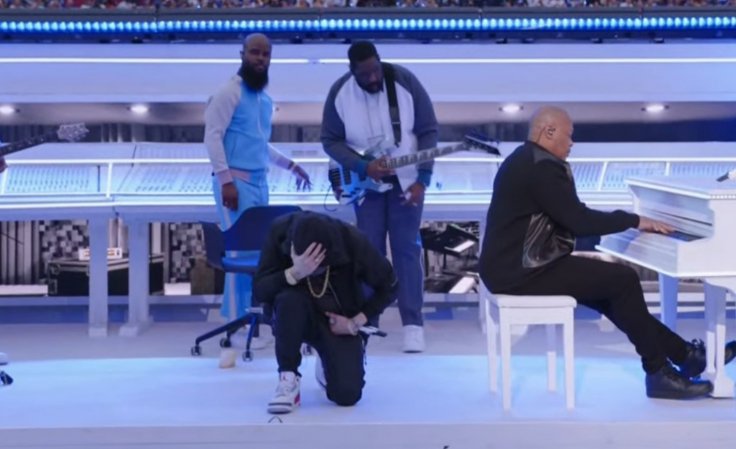 Eminem knee Eminem knee