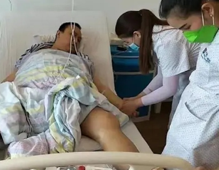 Chinese Man Escapes Chinese Man Escapes