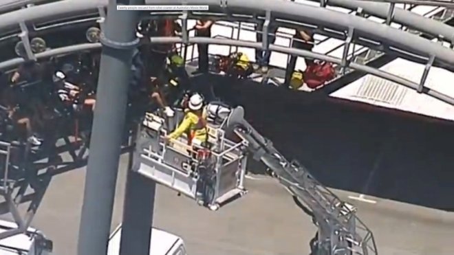 Australia: Emergency services rescue passengers from stalled rollercoaster at Gold Coast theme park