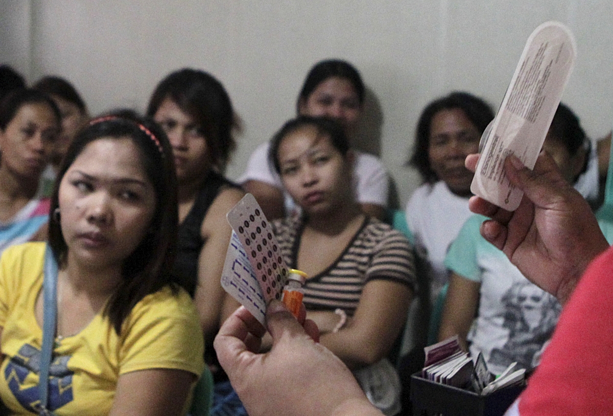 Duterte Defies Church Offers Free Contraceptives To Curb Teen Pregnancy Epidemic