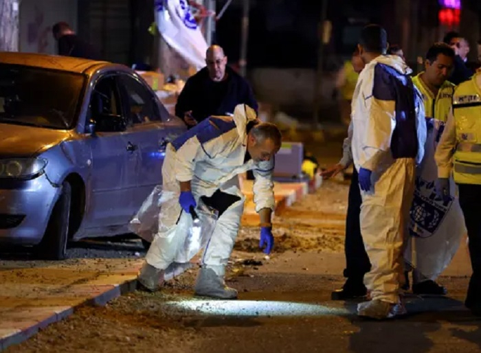 ISIS kills police officers ISIS kills police officers