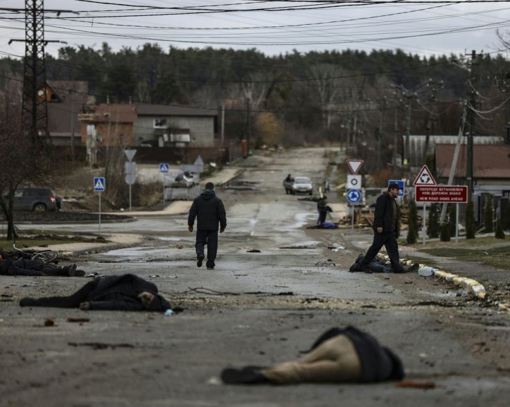 Bucha dead bodies on road