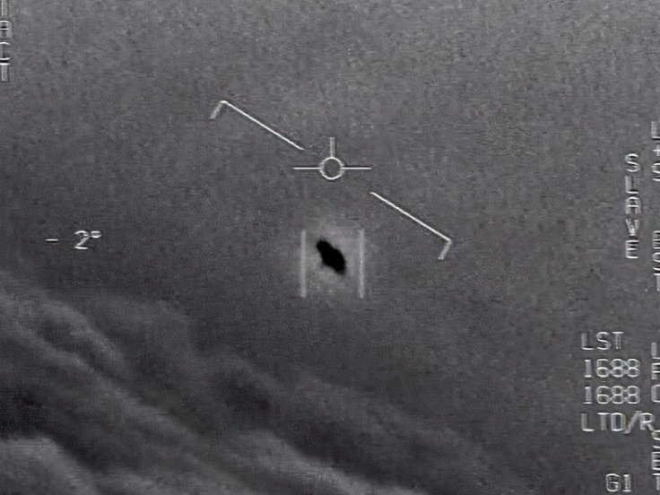 Pentagon showed declassified videos of UFO incidents