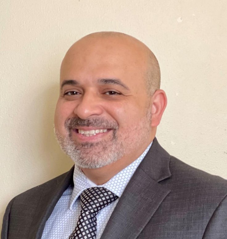 Dr. Amin Sanaia Dr. Amin Sanaia
