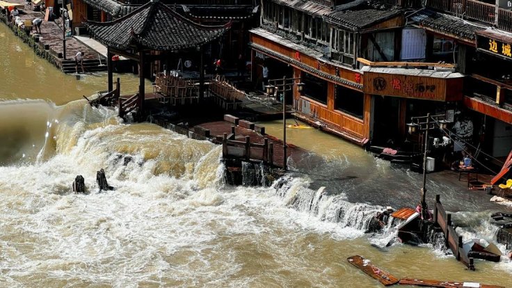 Southern China floods 