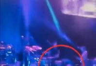 Carlos Santana collapsing Carlos Santana collapsing