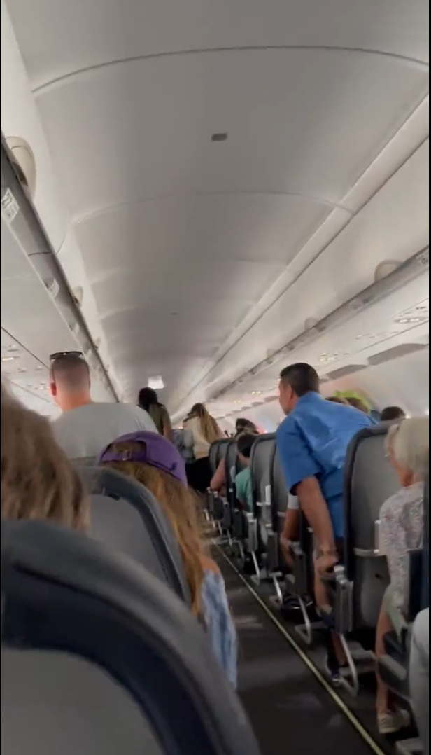 Chilling Videos Capture Moment Spirit Airlines Flight Catches Fire ...