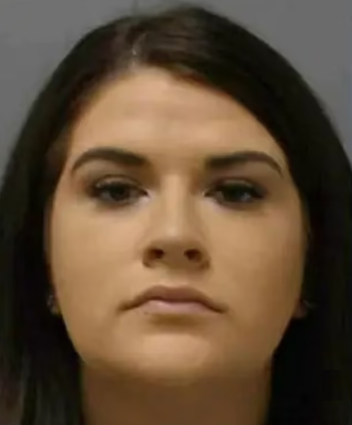 Kayla Bergom Iowa Female Prison Employee Arrested For Repeatedly Having Sex With Inmate During