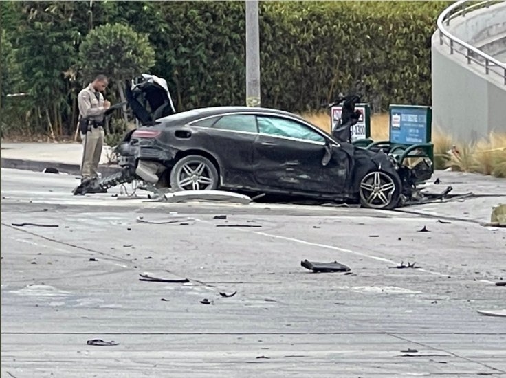 LA car crash LA car crash