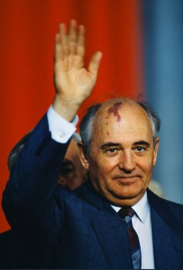 Mikhail Gorbachev: Last Soviet Leader Who Helped End The Cold War But ...