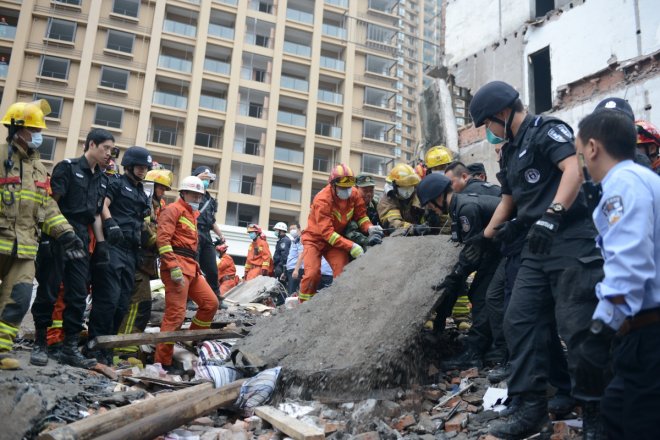 3 residential buildings collapse in China, several people trapped