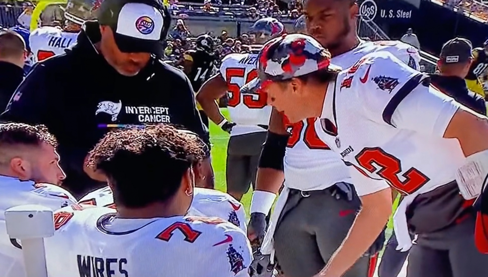 VIDEO: Tom Brady Yells at Linemen During Loss to Steelers