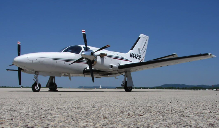 Cessna 425