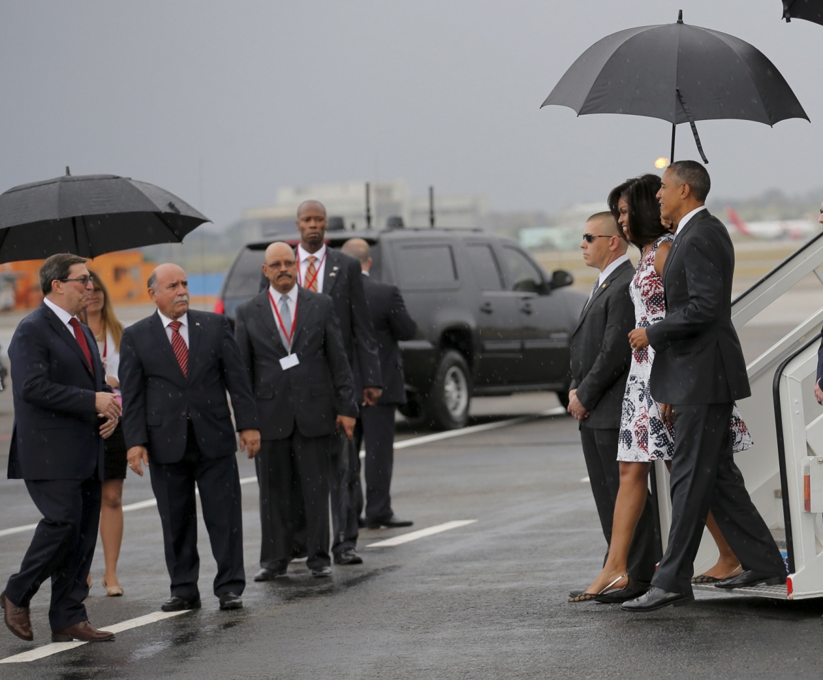 Obama arrives in Cuba for historic visit