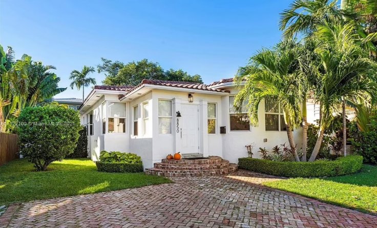 Gisele Bundchen Secretly Bought $1.25 Million Miami Beach Cottage Weeks