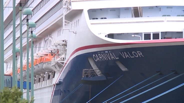 Carnival Valor