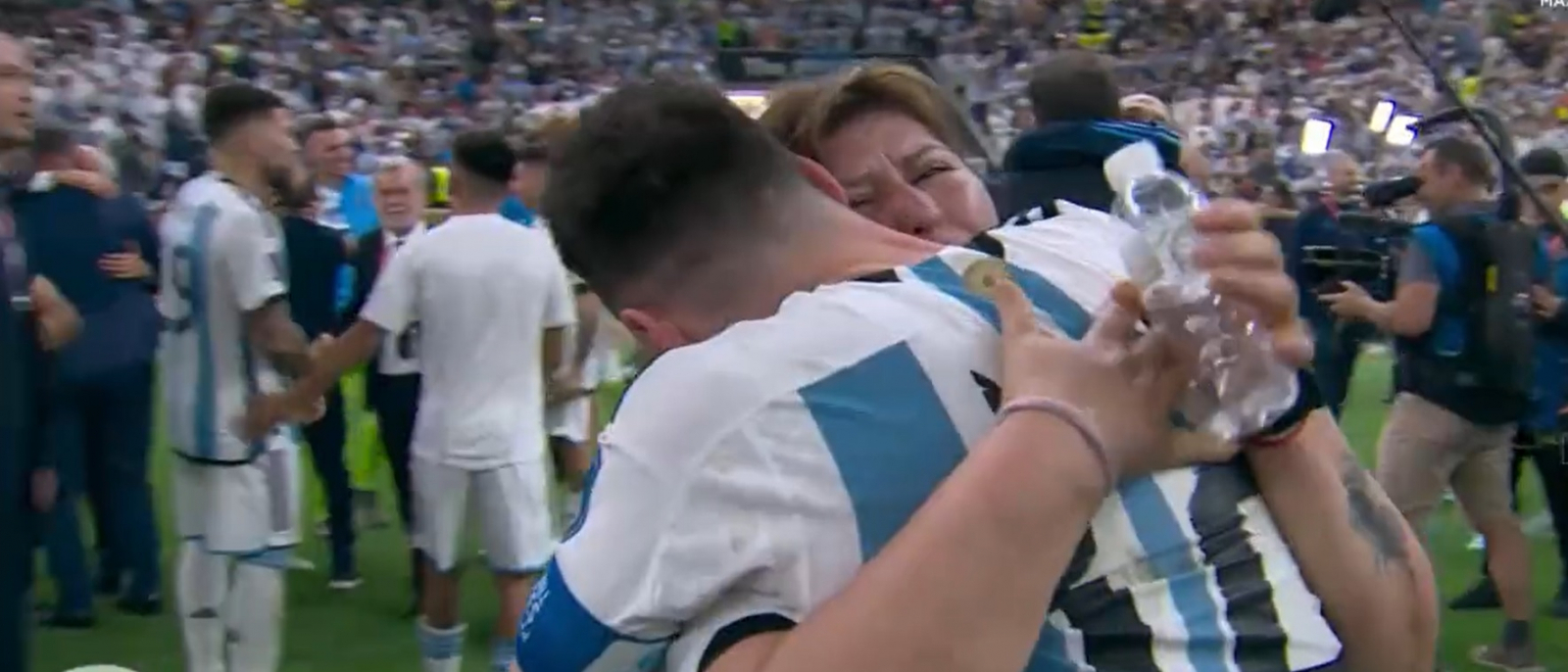 Messi and mother