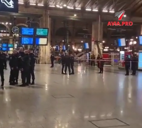 Who Is The Paris Train Station Knife Attacker? Six People Stabbed ...