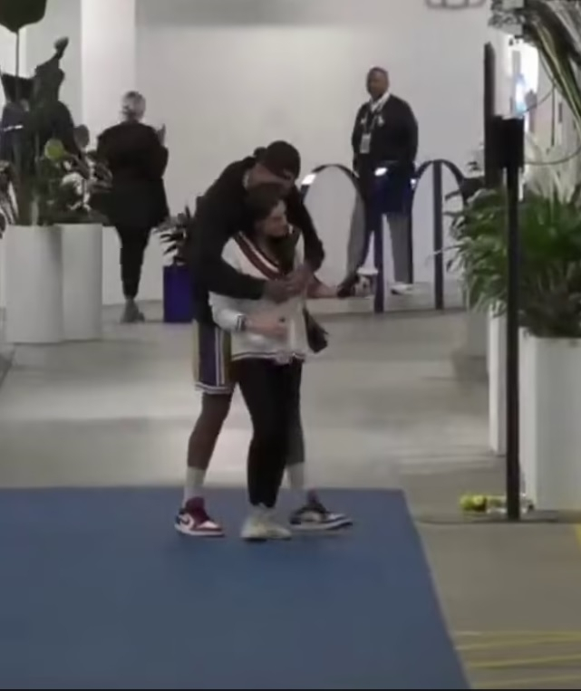 Nick Kyrgios Caught On Camera Fondling Boobs Of Girlfriend Costeen Nick Kyrgios Caught On Camera Fondling Boobs Of Girlfriend Costeen